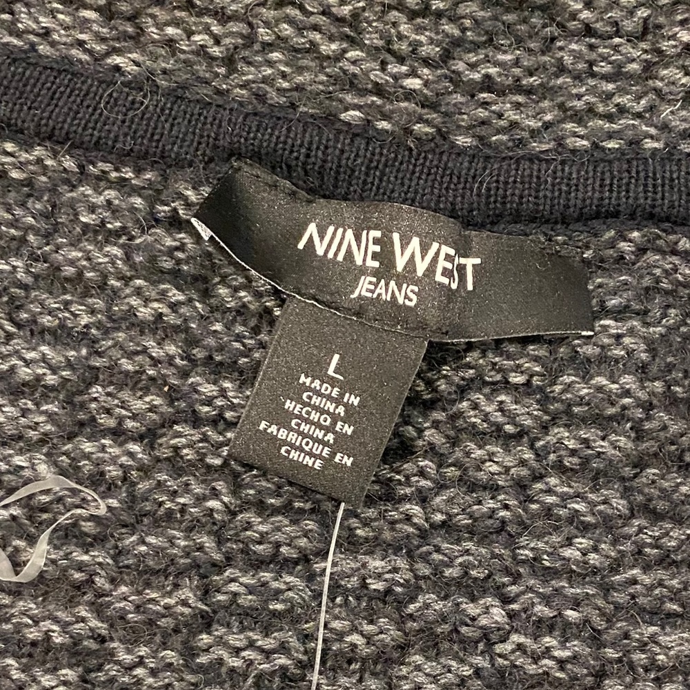Nine West Gray & Black Wool Snap Top Sweater - Size Large - Picture 6 of 9